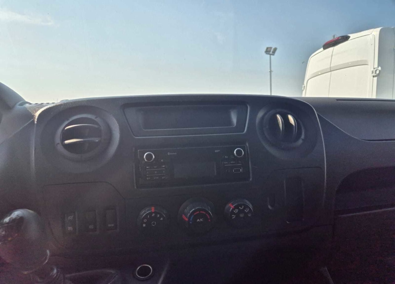 Zdjęcie oferty Renault Master L3H2 *79900zł NETTO* Brygadówka 7-osób 2.3dCi/165km nr. 20