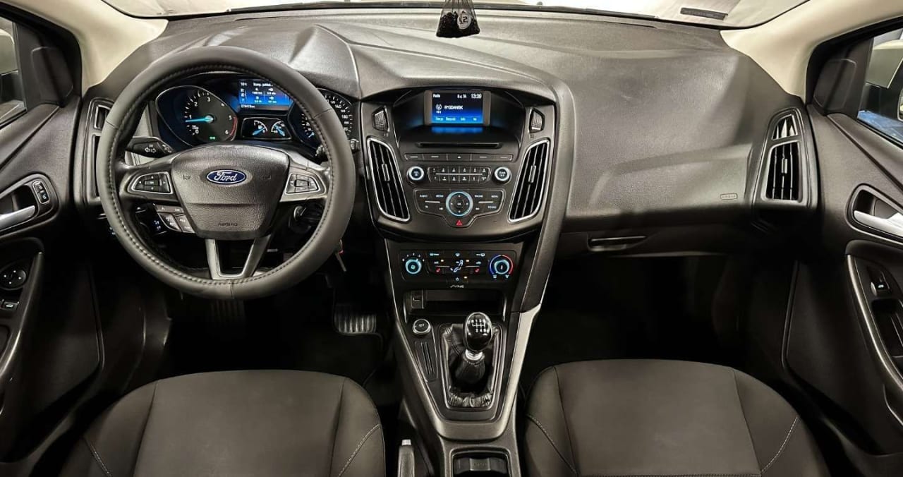Zdjęcie oferty Ford Focus nr. 8