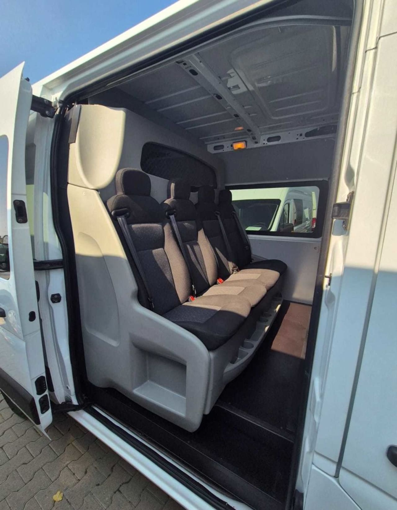 Zdjęcie oferty Renault Master L3H2 *79900zł NETTO* Brygadówka 7-osób 2.3dCi/165km nr. 16
